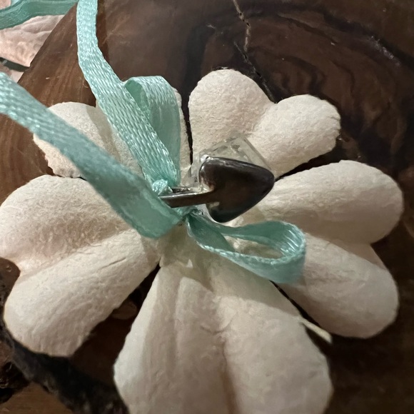 Glass diamond like pendent. Delicately beautiful. Antique. Encased in silver. - Picture 3 of 4